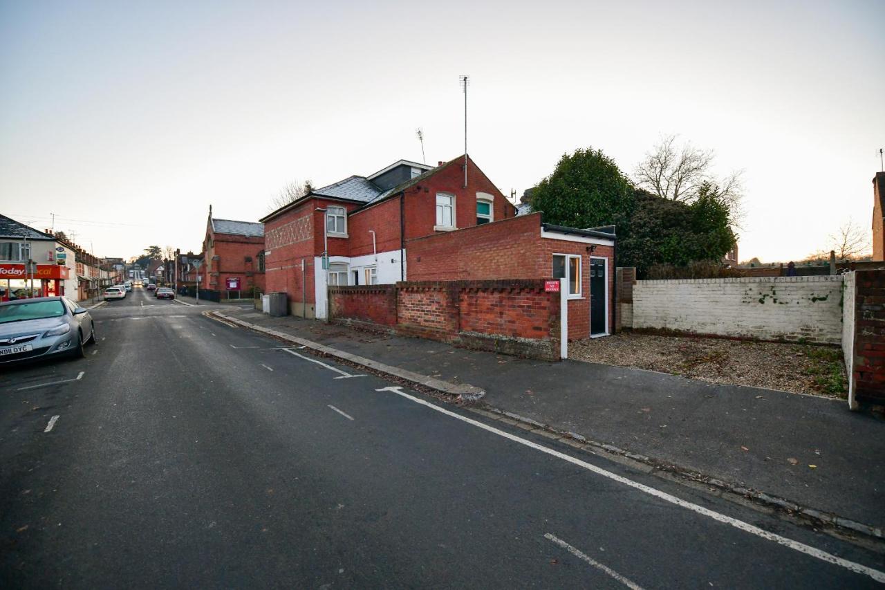 Beautiful Accommodation Near Reading City Centre Esterno foto